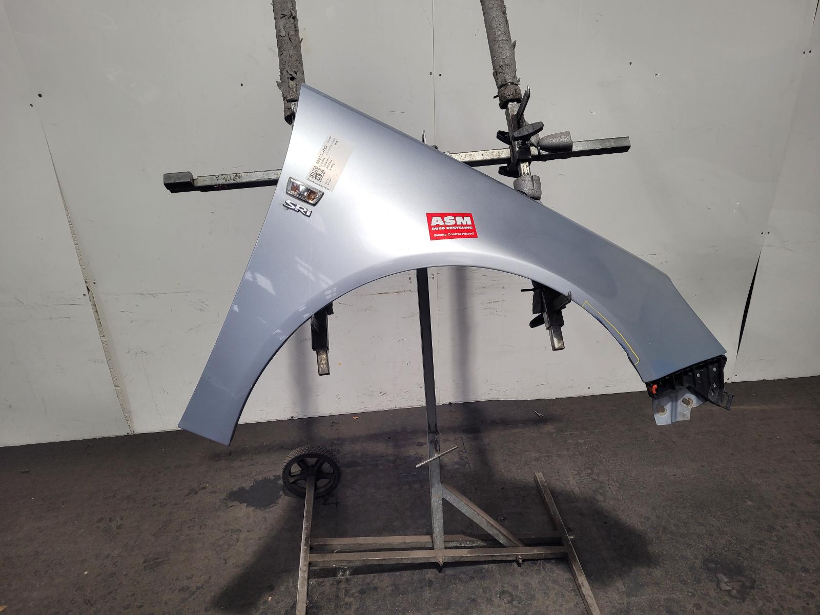 View Auto part R Wing Vauxhall Insignia 2015