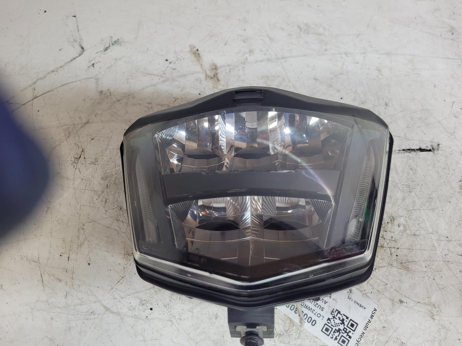 View Auto part Headlamp Suzuki Avenis 125 2024