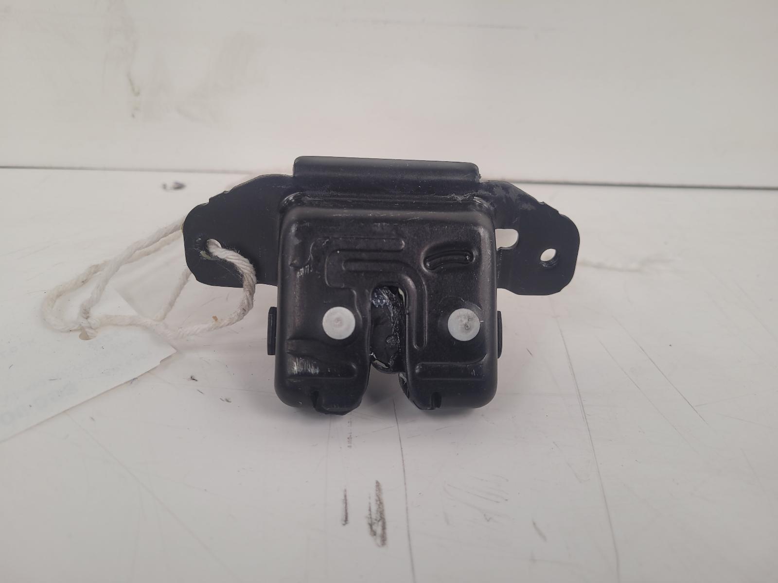 View Auto part Bootlid/Tailgate Lock Toyota Yaris 2024
