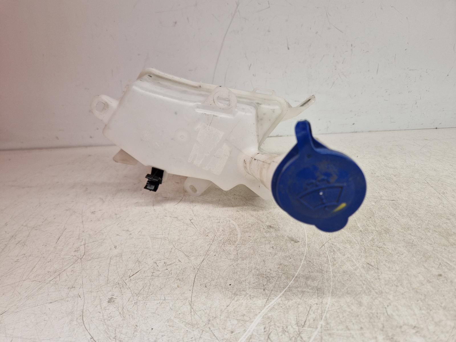 View Auto part Washer Bottle Toyota Yaris 2024