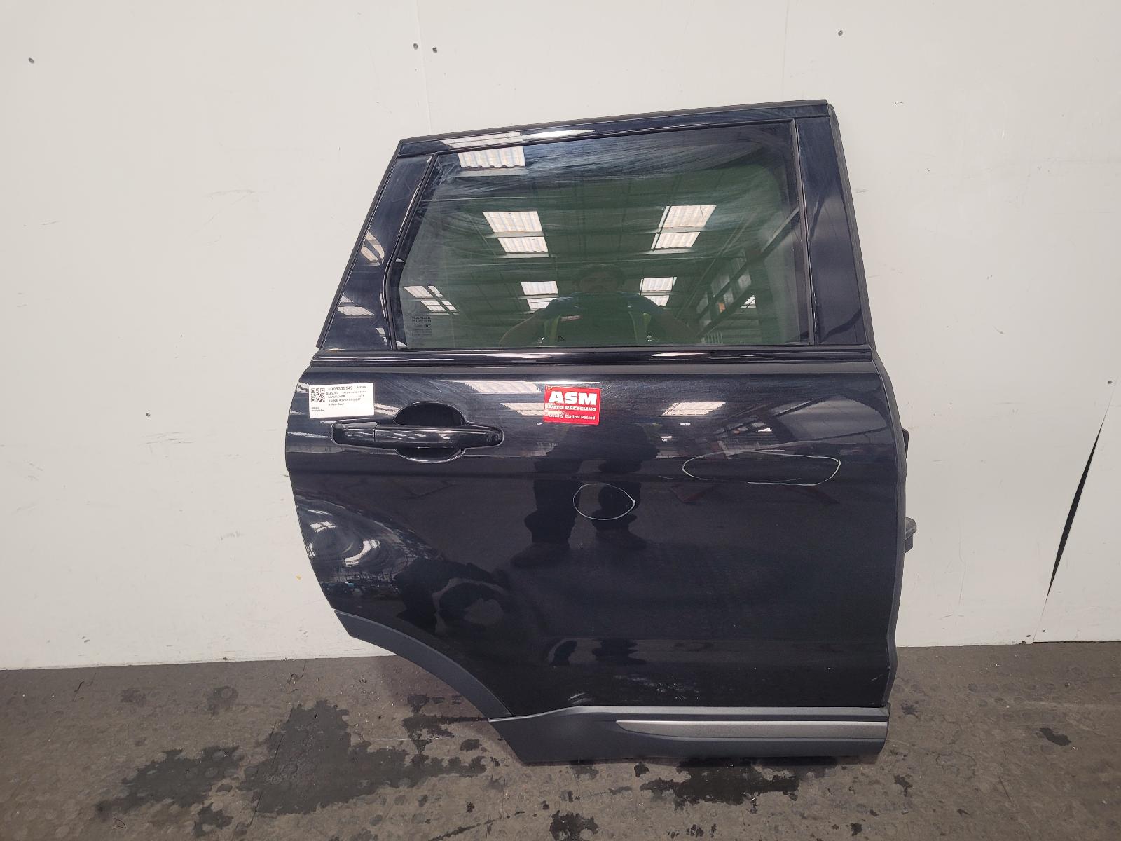 View Auto part R Rear Door Land Rover Range Rover Evoque 2016