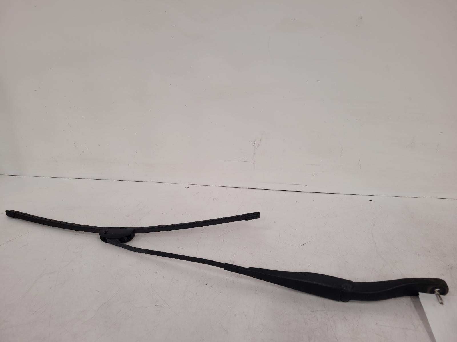 View Auto part Wiper Arm Dacia Sandero 2014