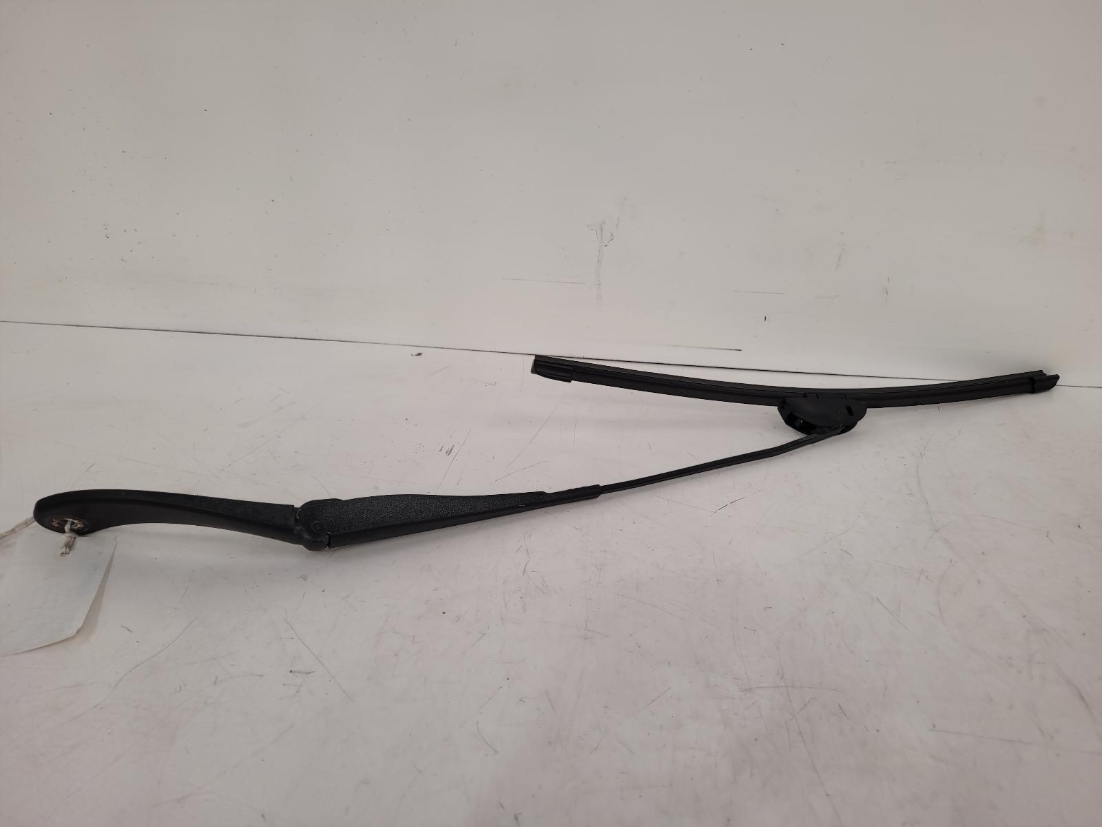 View Auto part Wiper Arm Dacia Sandero 2014