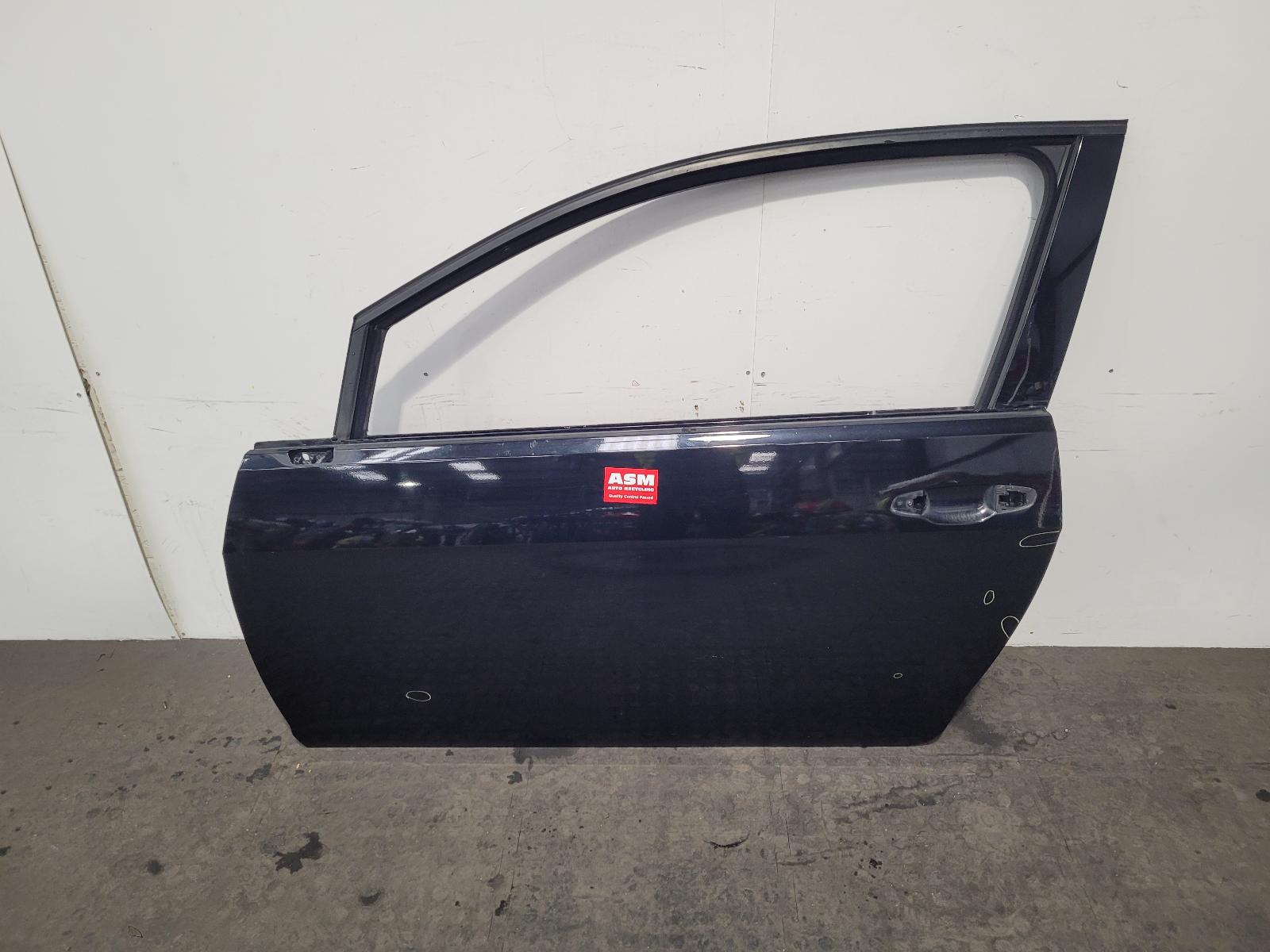 View Auto part L Front Door Volkswagen Golf 2015