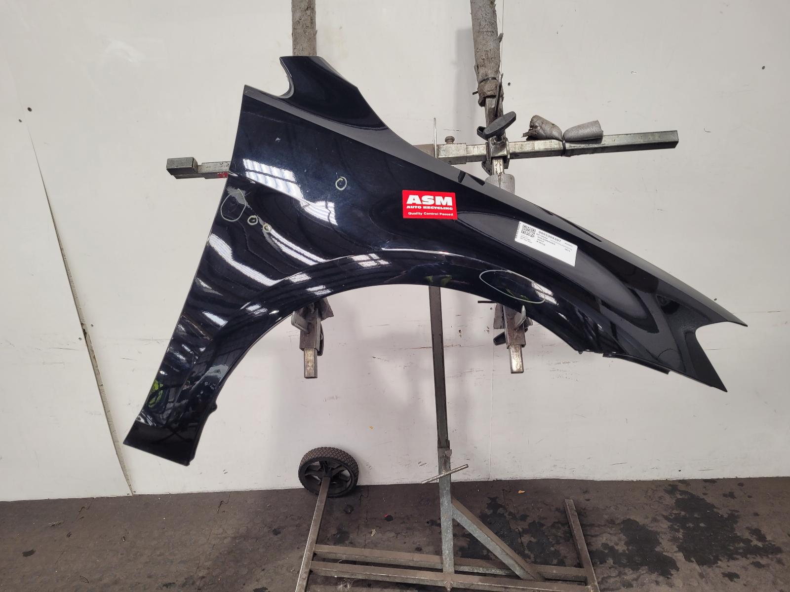 View Auto part R Wing Volkswagen Golf 2015