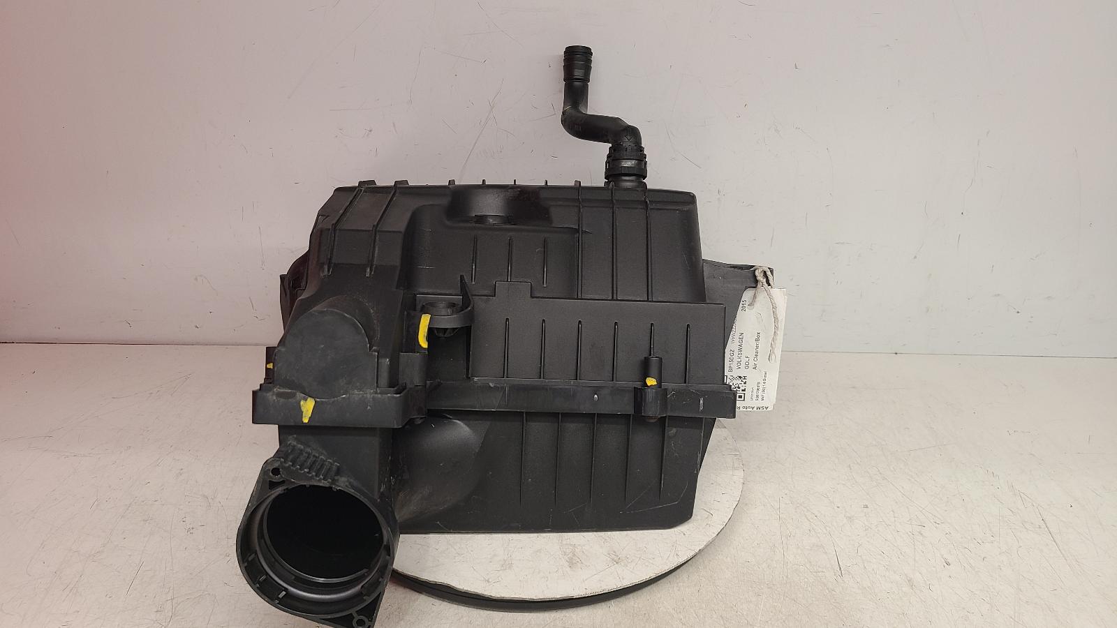 View Auto part Air Cleaner/Box Volkswagen Golf 2015