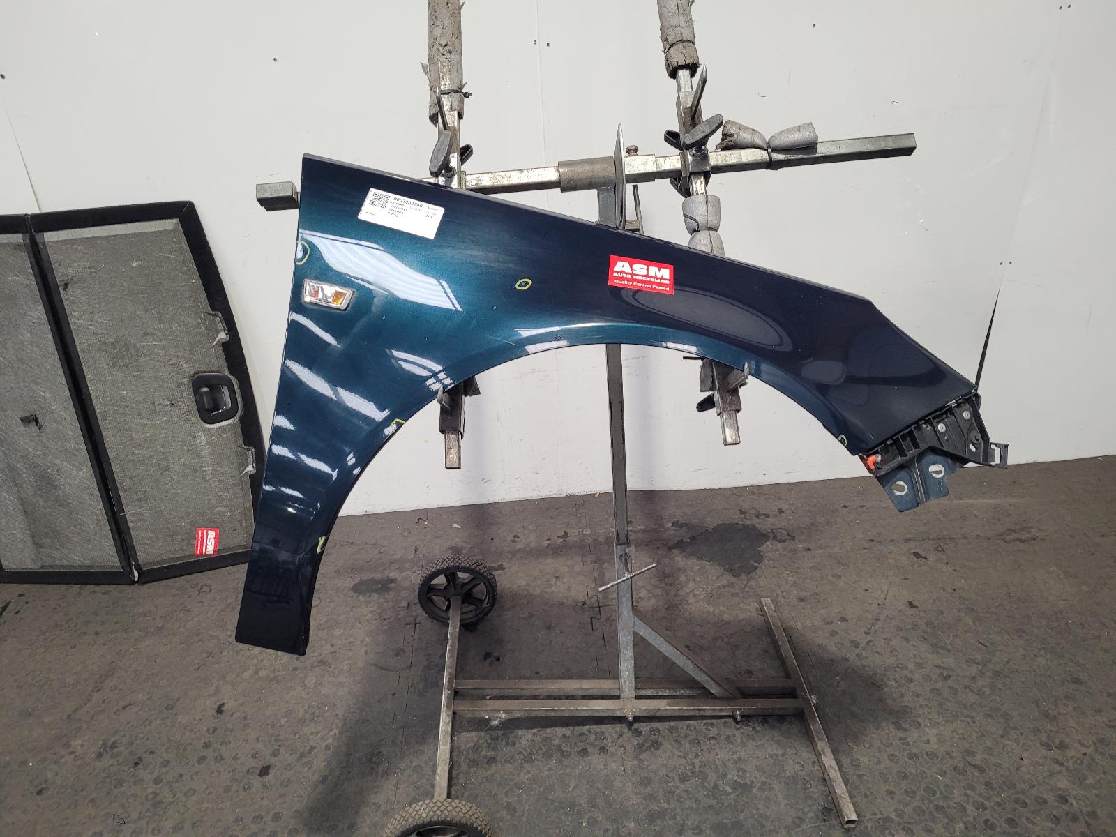 View Auto part R Wing Vauxhall Insignia 2016