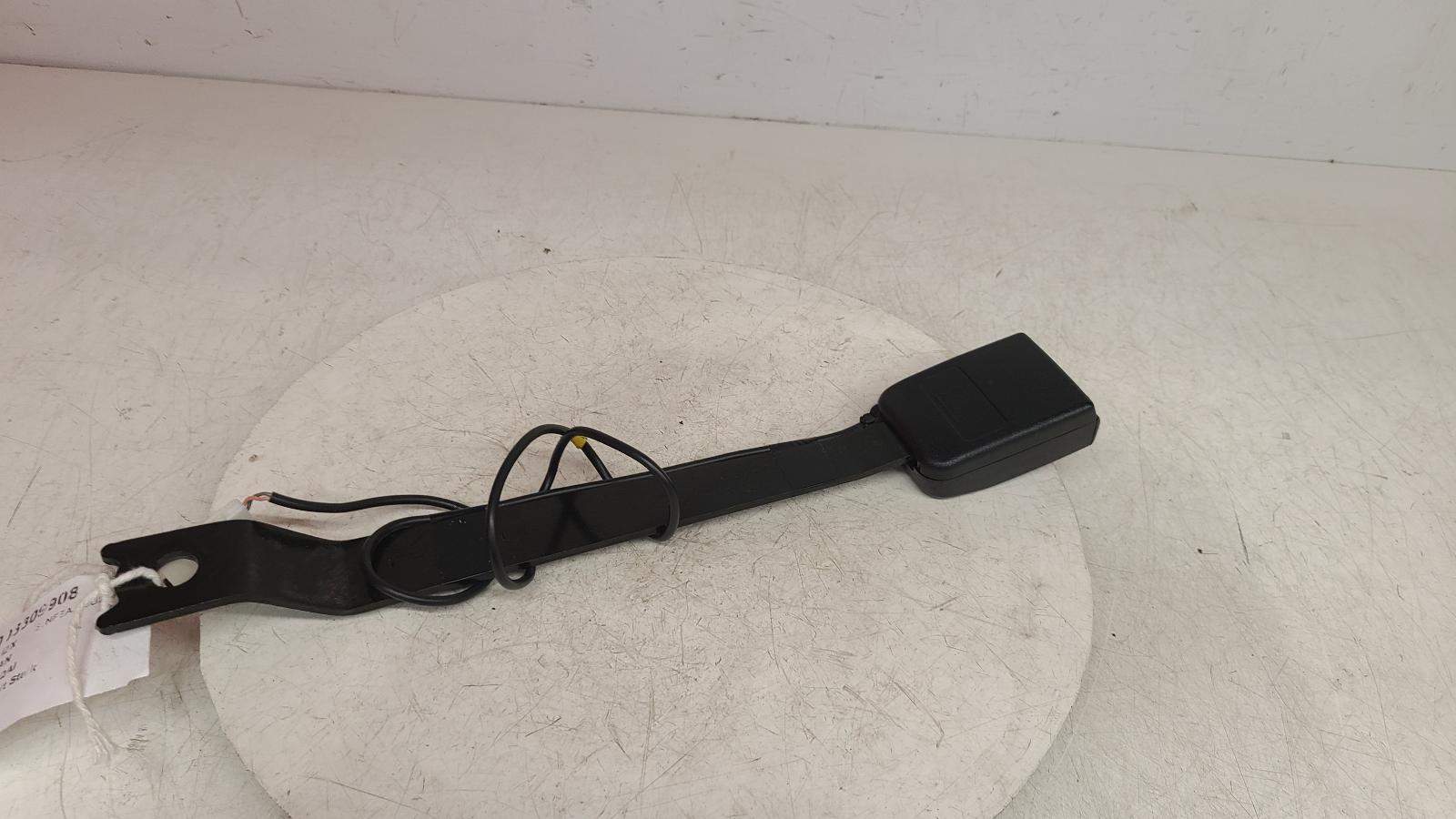 View Auto part Seat Belt Nissan Qashqai 2013
