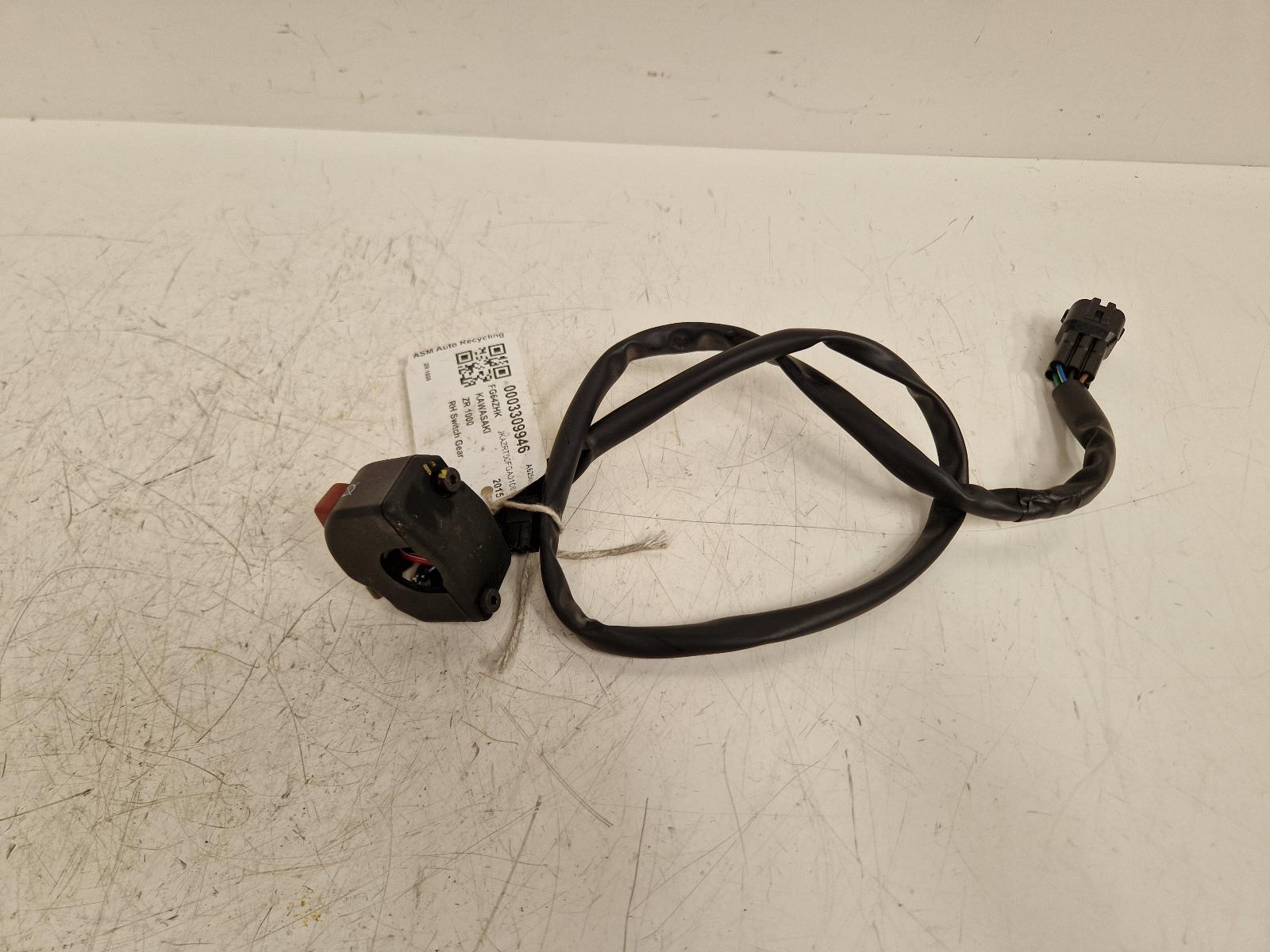 View Auto part RH Switch Gear Kawasaki Zr 1000 2015