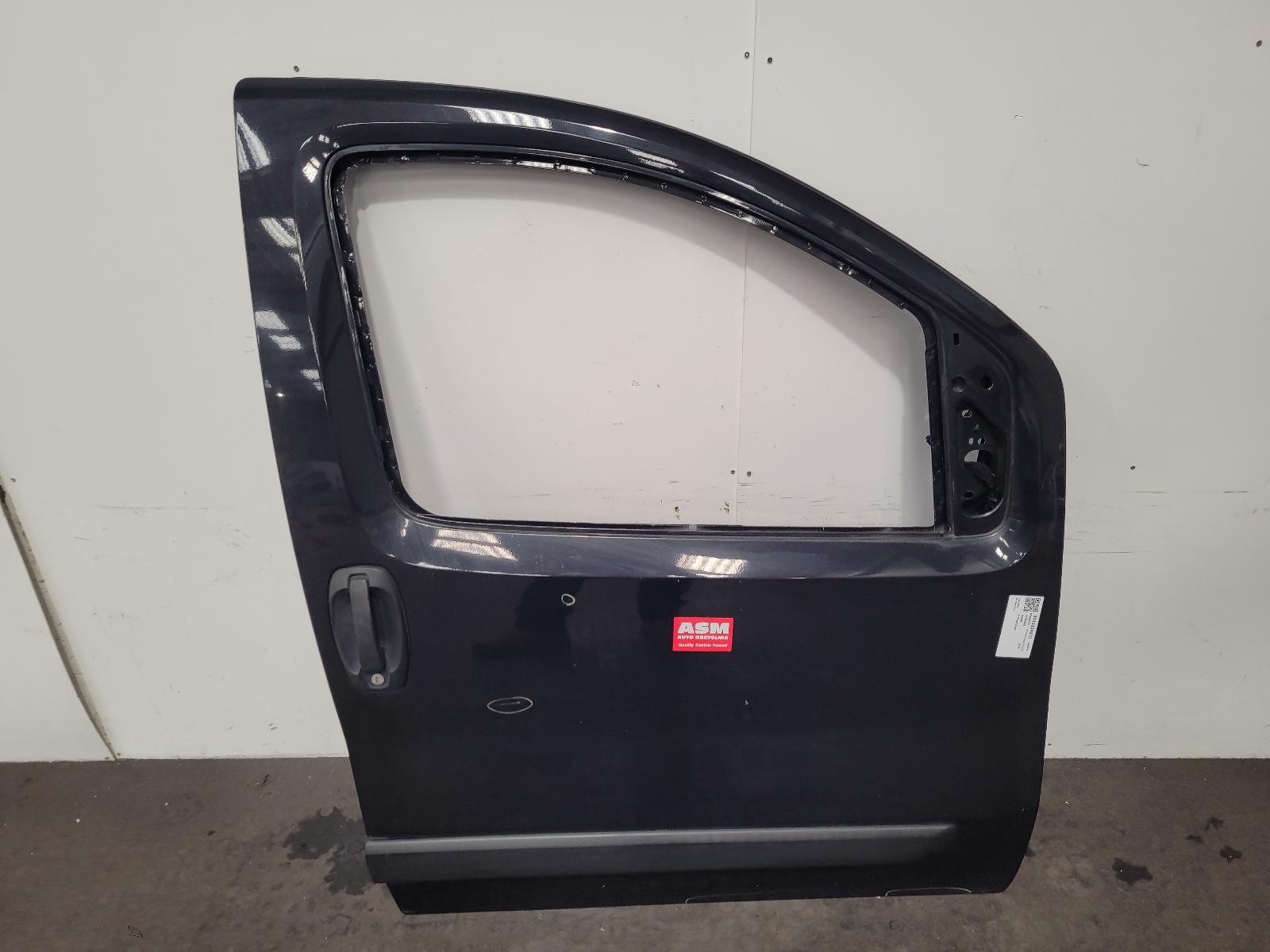 View Auto part R Front Door Citroen Nemo 2016