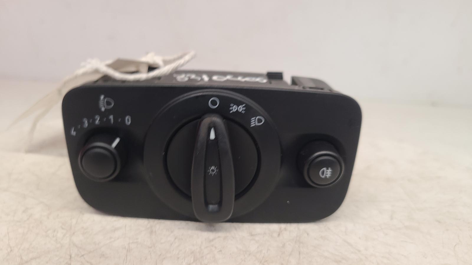 View Auto part Headlight Switch Ford Fiesta 2009