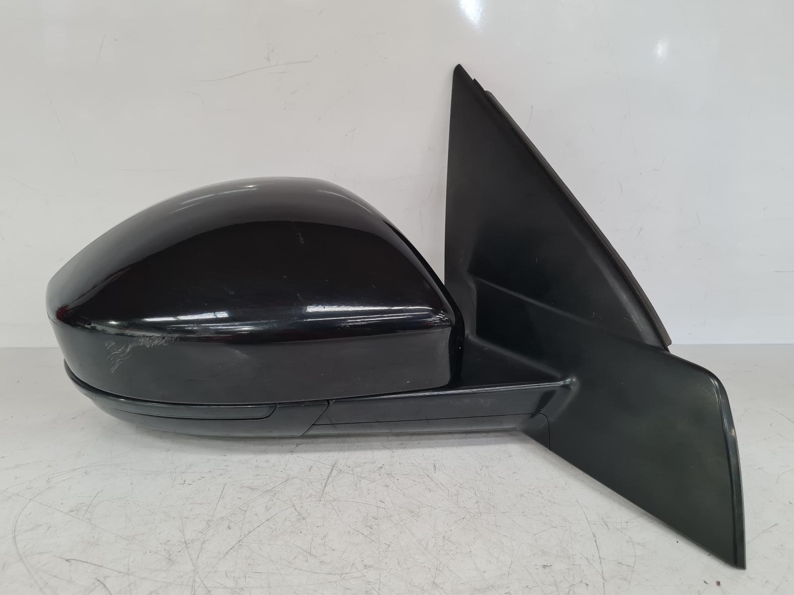 View Auto part R Door Mirror Land Rover Discovery Sport 2016