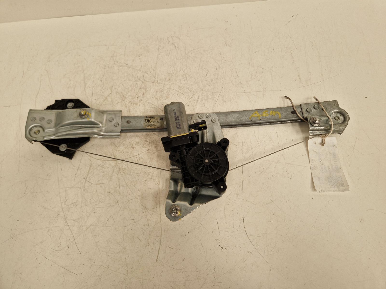 View Auto part RF Window Regulator Dacia Logan 2016