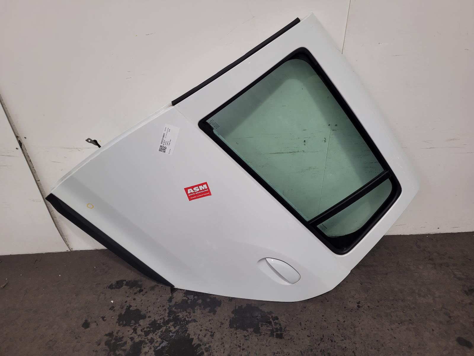 View Auto part L Rear Door Dacia Logan 2016