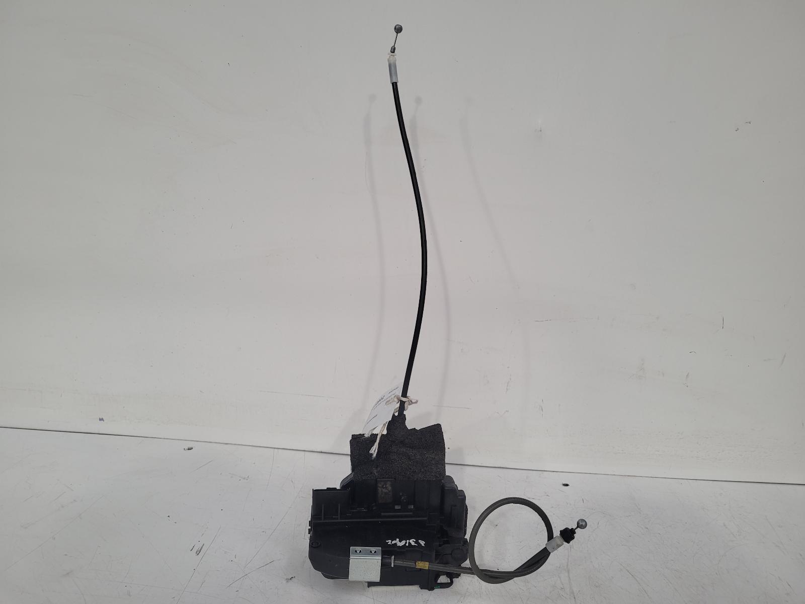 View Auto part Door Lock Assembly Nissan Juke 2012
