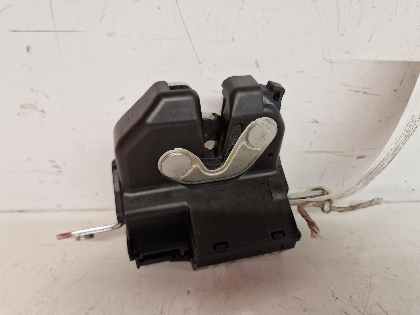 View Auto part Tailgate Handle Fiat 500 2019