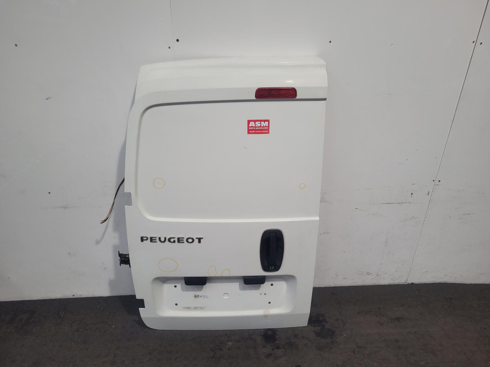 View Auto part L Rear Door Peugeot Bipper 2015