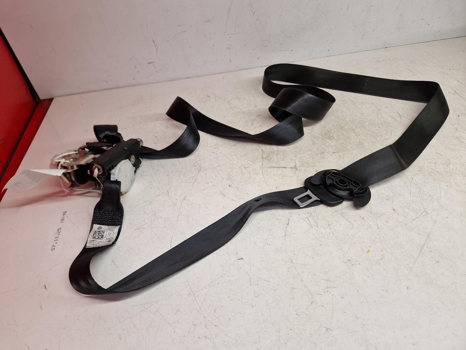 View Auto part Seat Belt Volkswagen Polo 2011