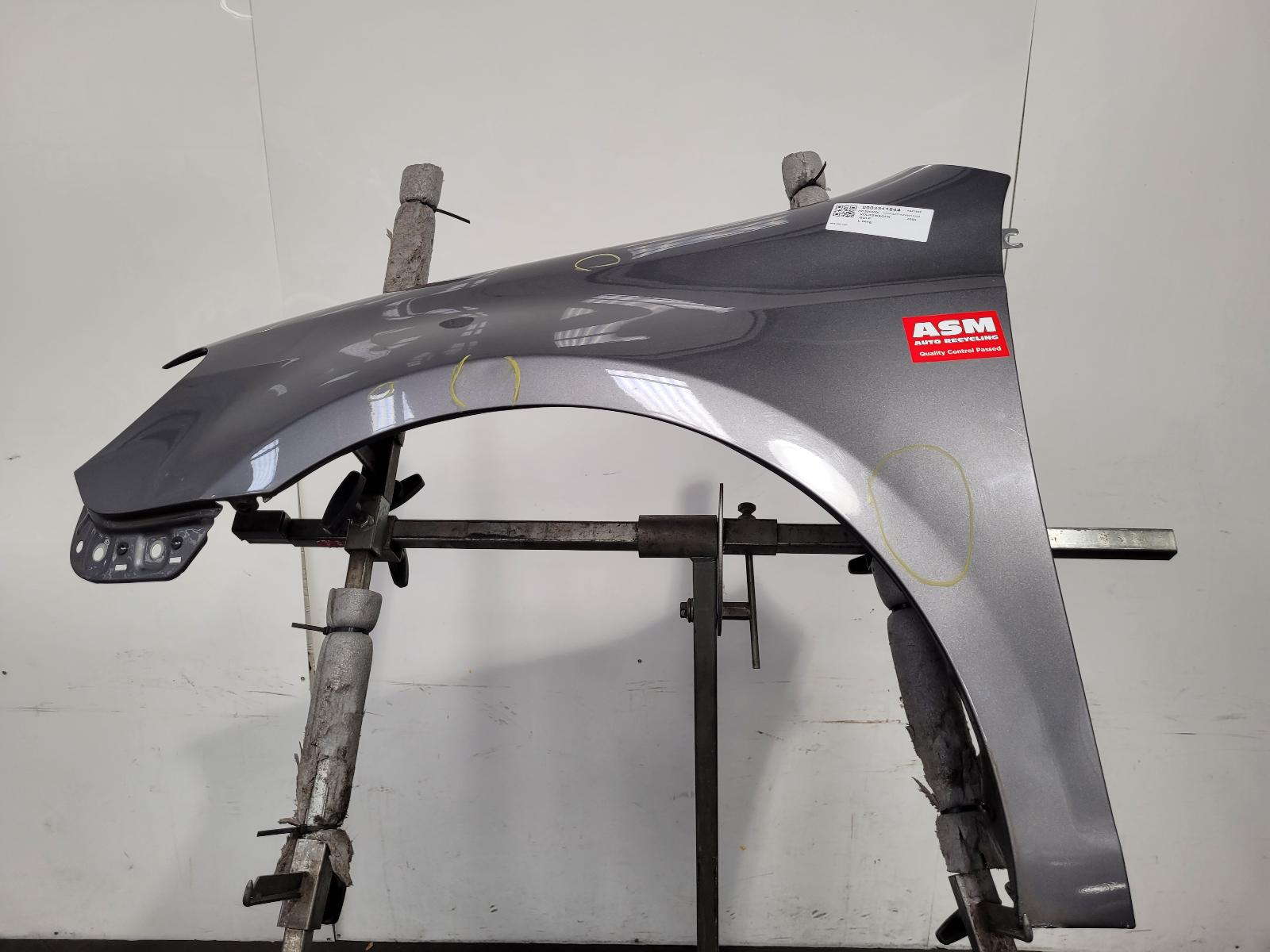 View Auto part L Wing Volkswagen Golf 2009