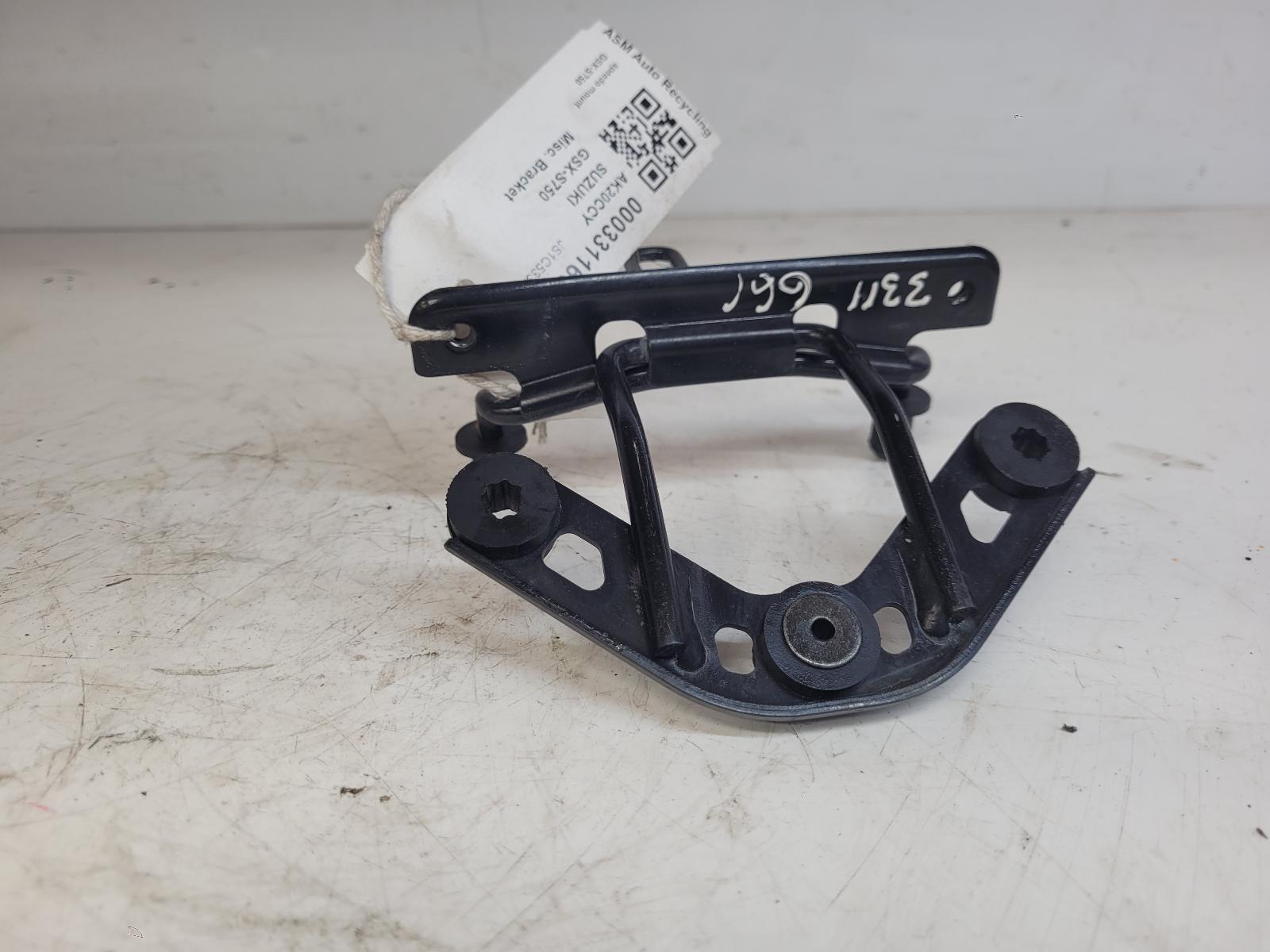View Auto part Misc Bracket Suzuki Gsx-s750 2020