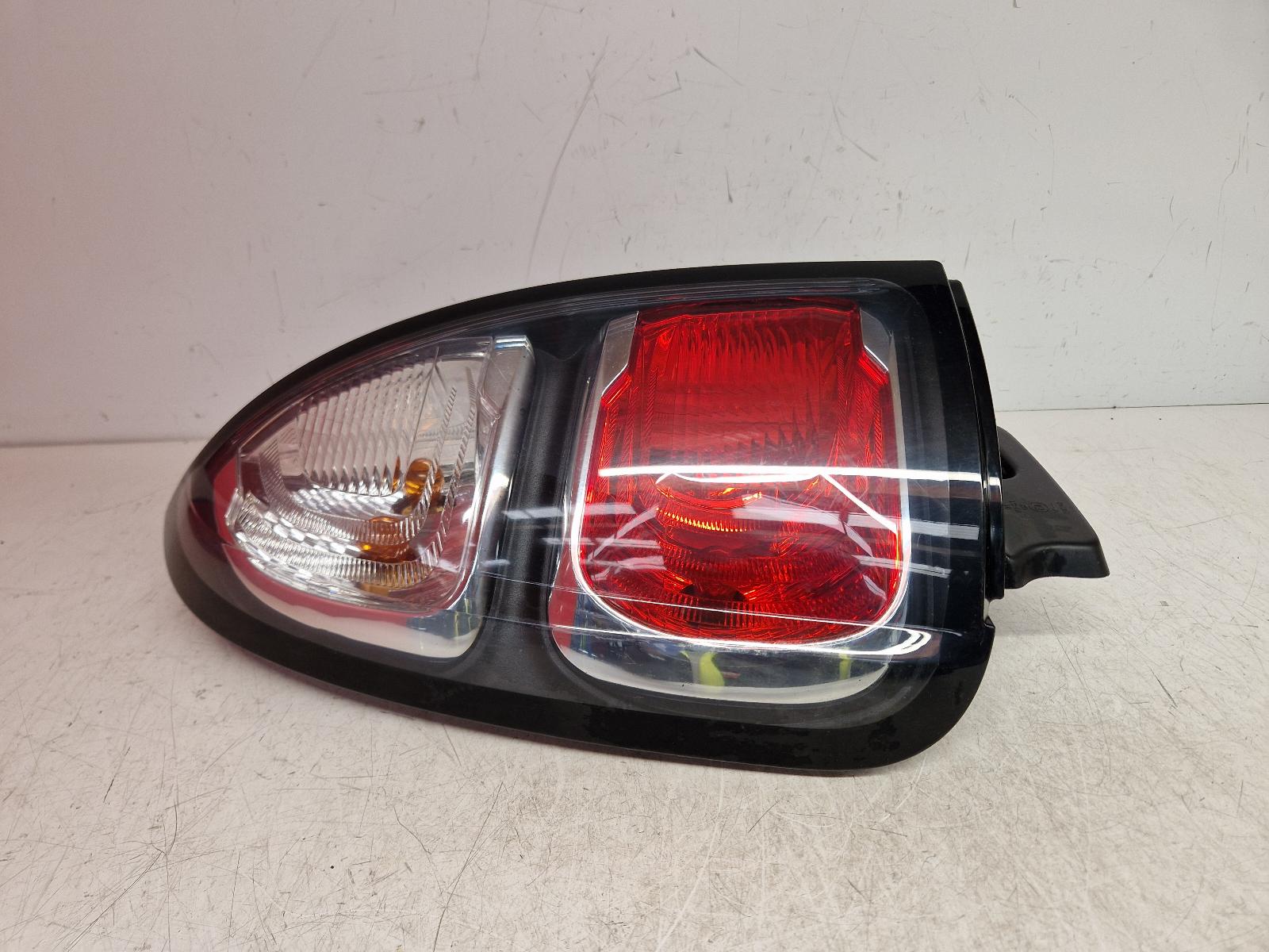 View Auto part L Taillight Citroen C3 Picasso 2011