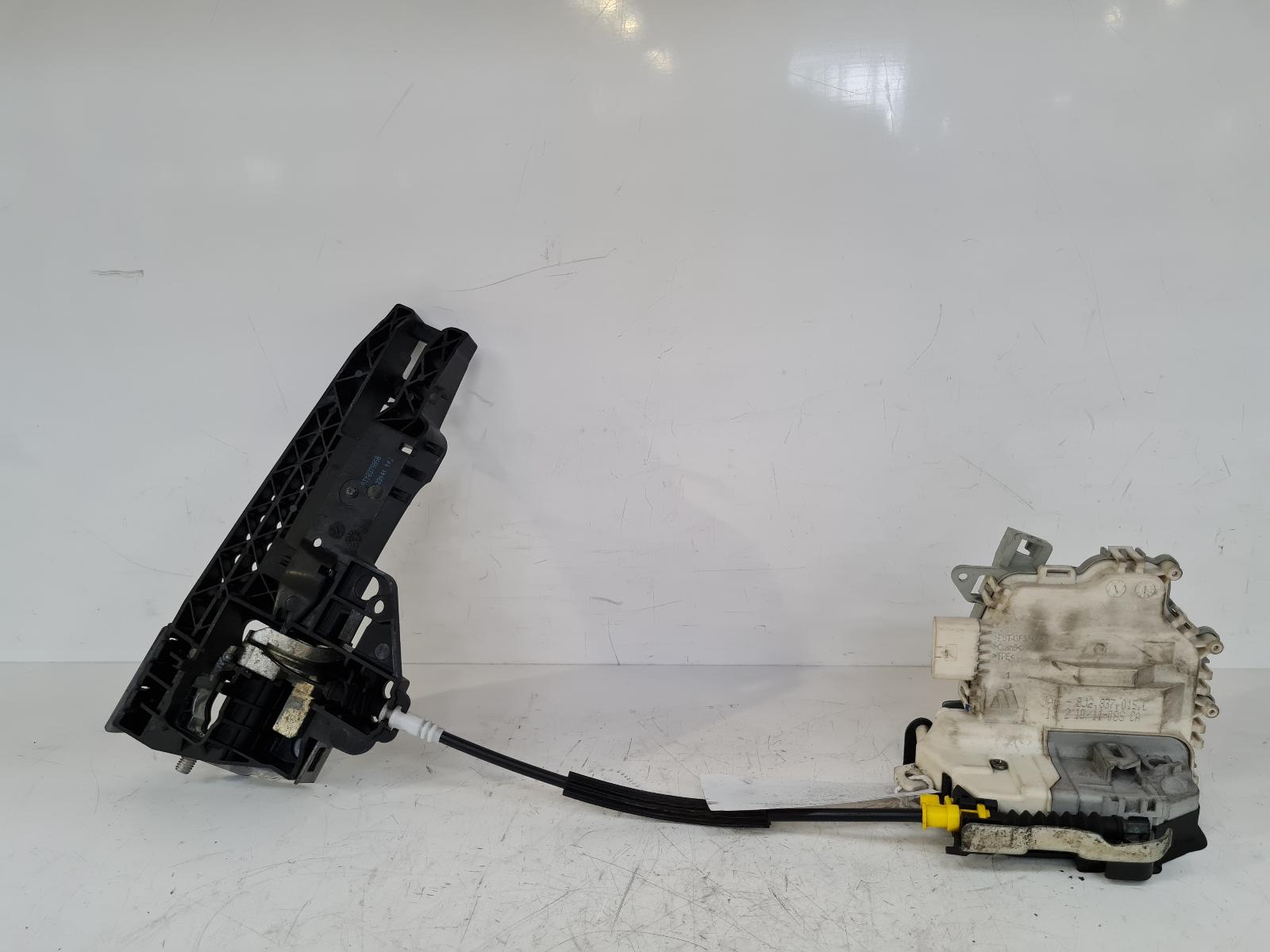 View Auto part Door Lock Assembly Audi A1 2011