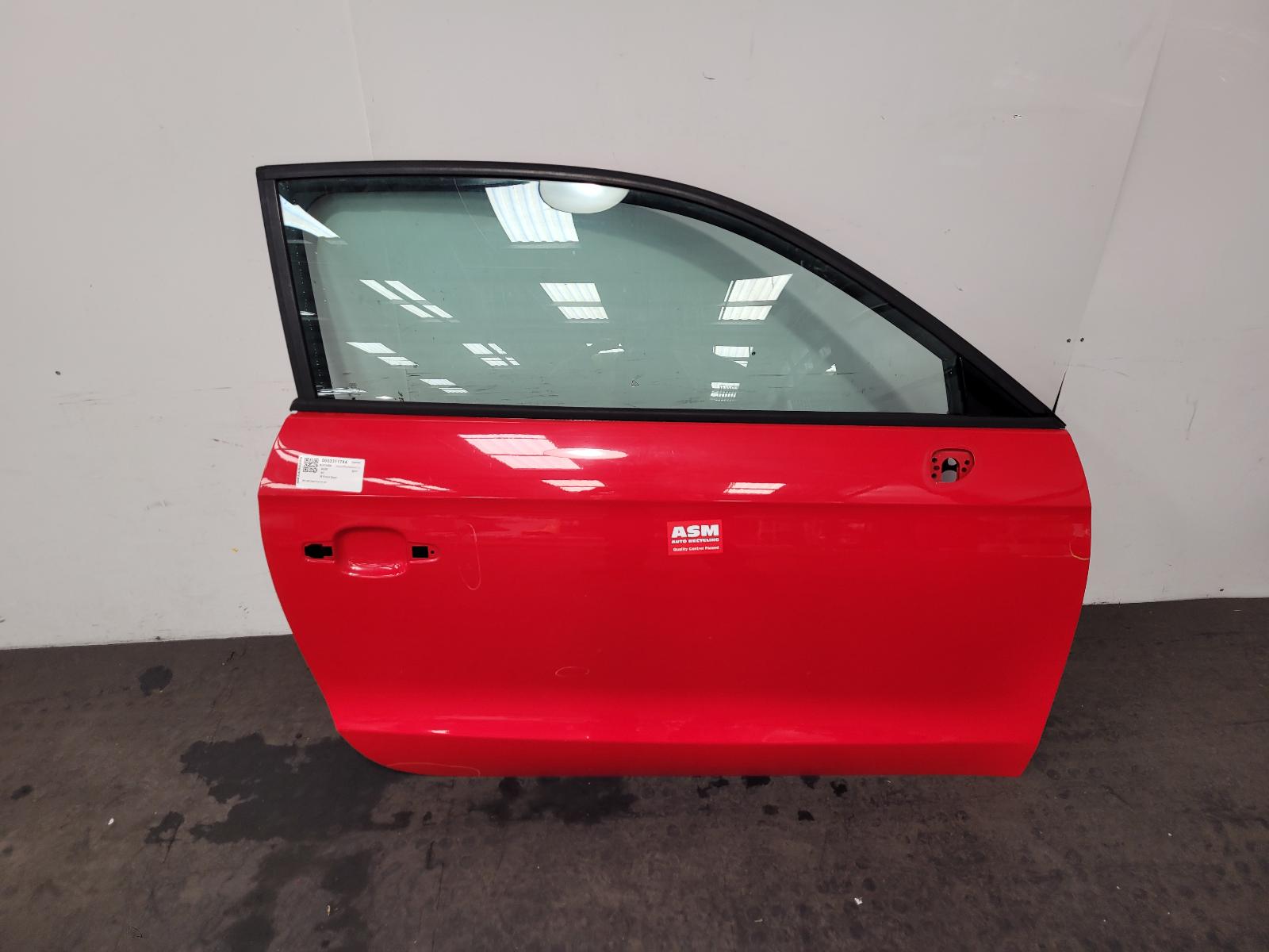 View Auto part R Front Door Audi A1 2011