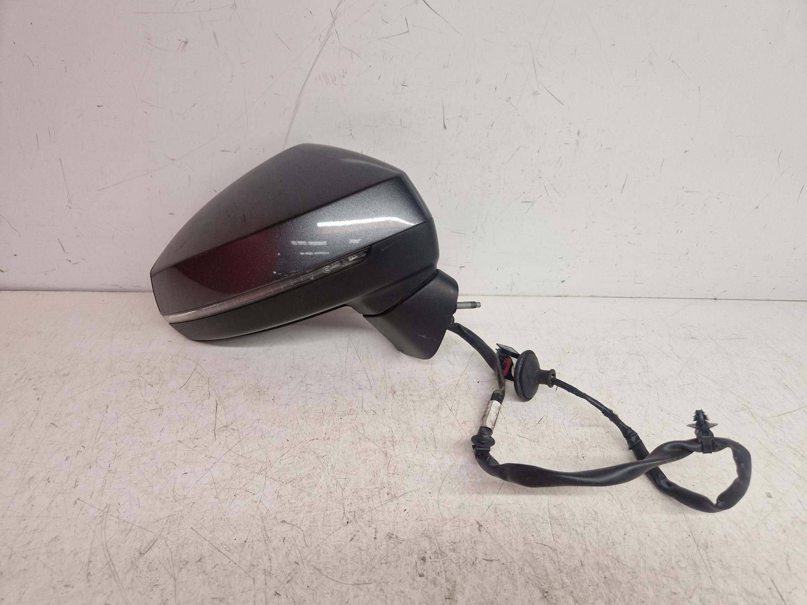 View Auto part R Door Mirror Audi A3 2015