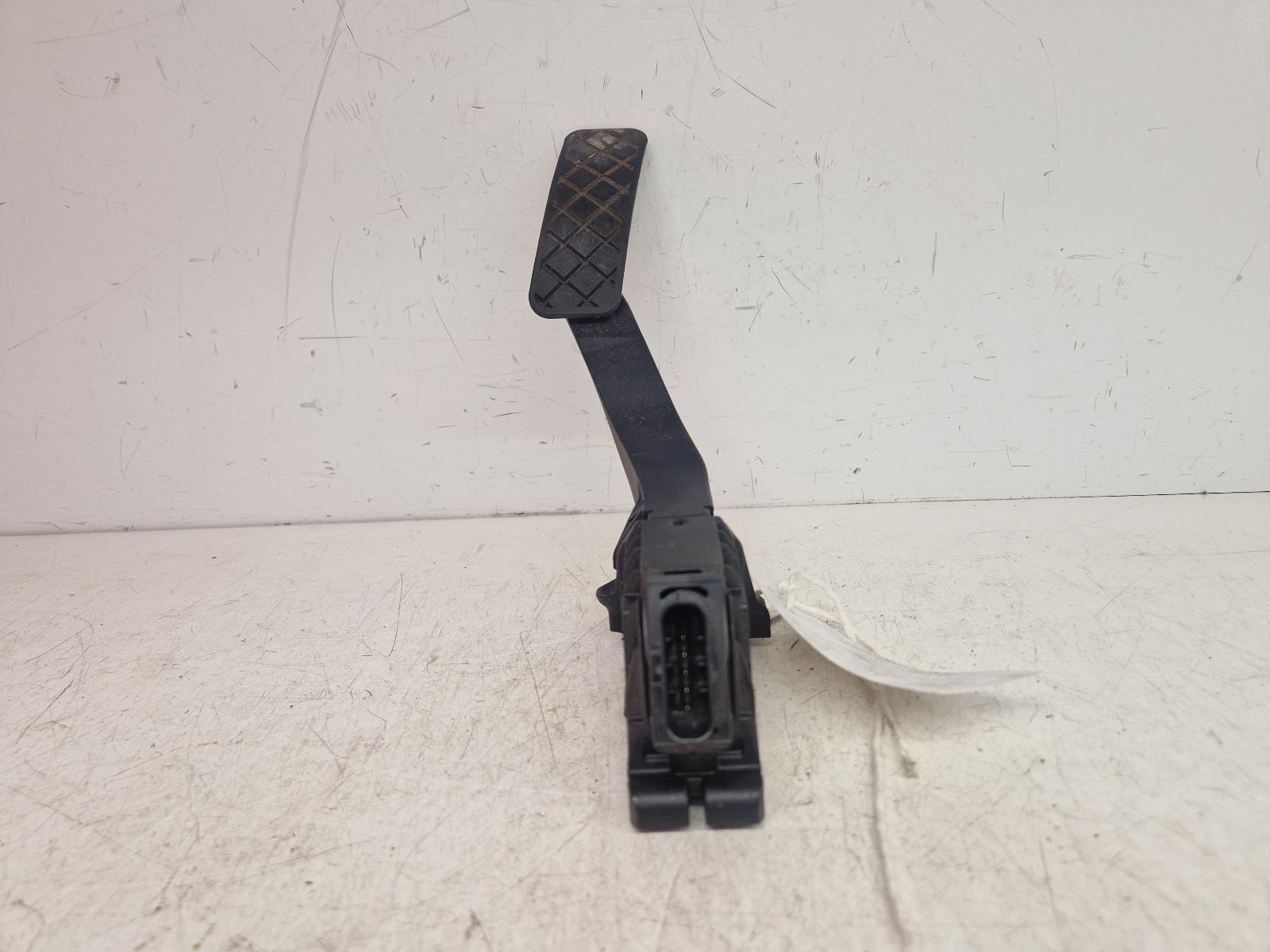 View Auto part Pedal Potentiometer Audi A3 2015