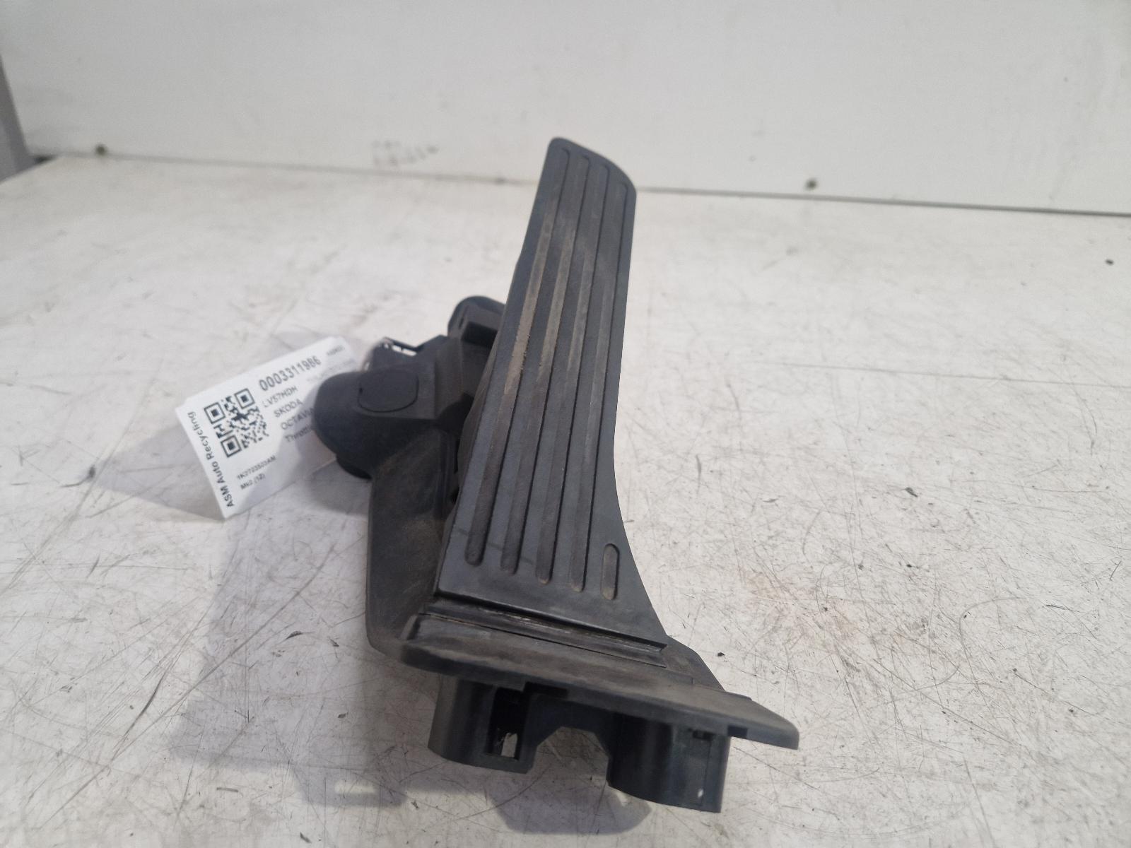View Auto part Pedal Potentiometer Skoda Octavia 2007