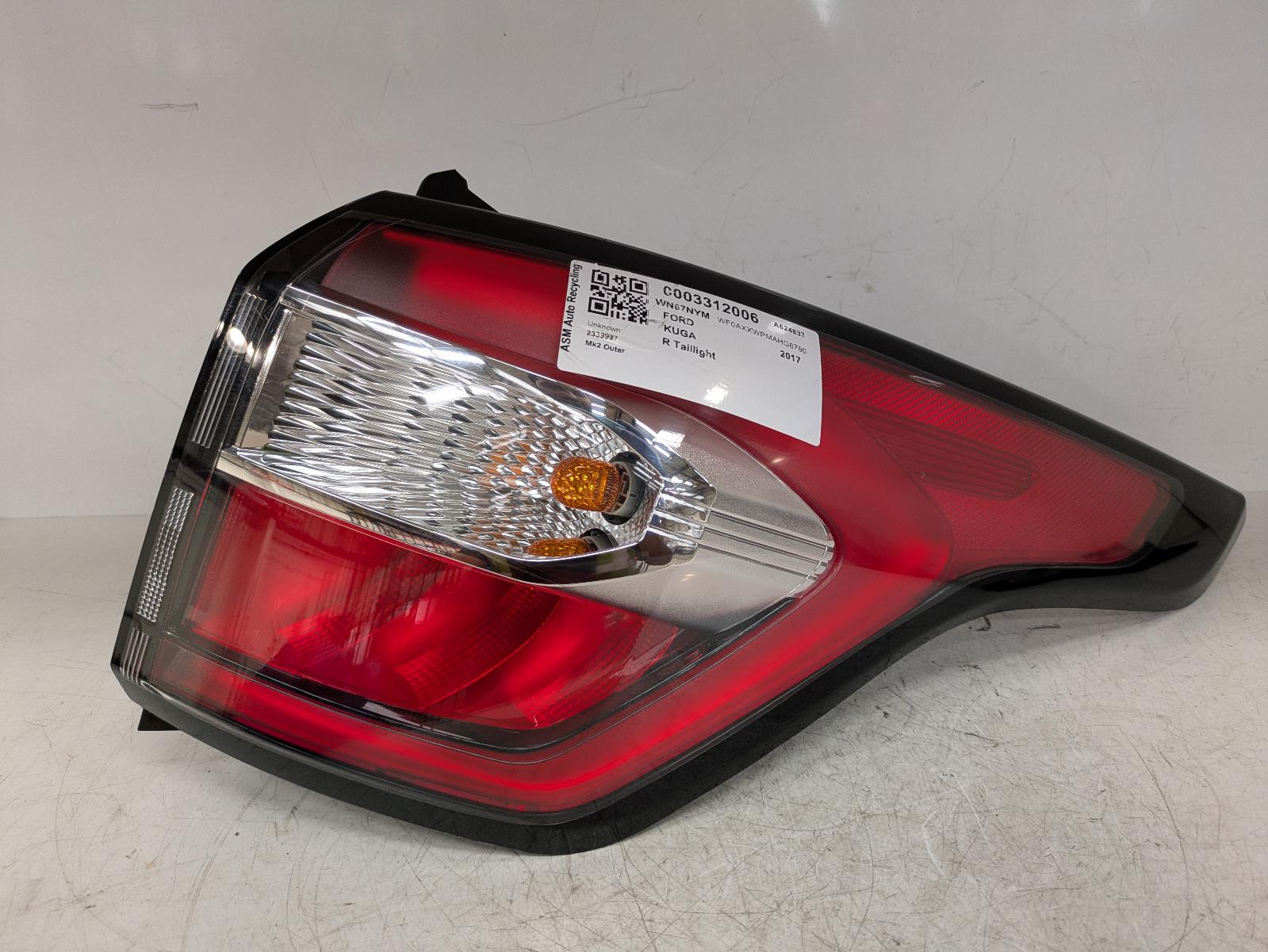 View Auto part R Taillight Ford Kuga 2017