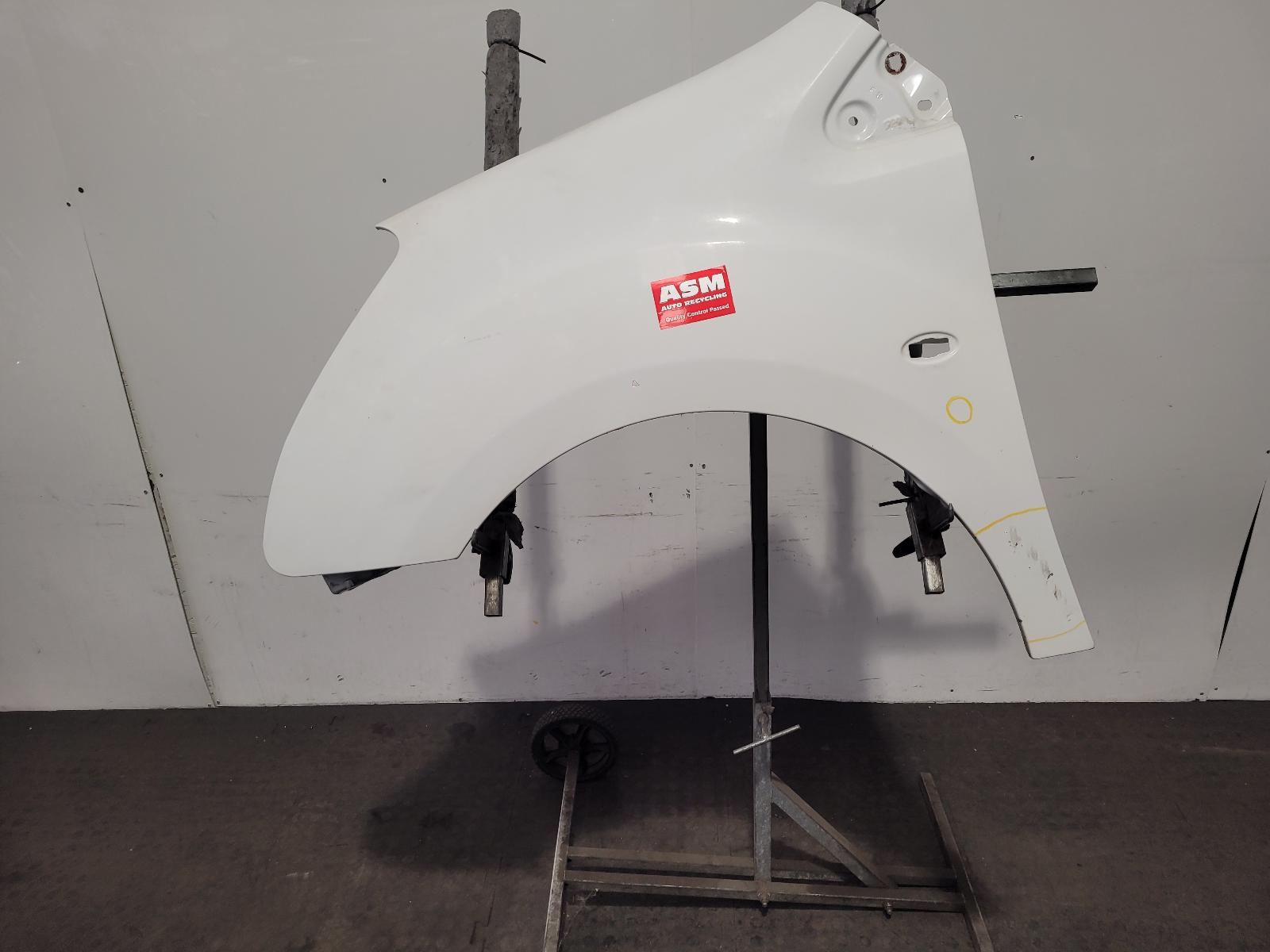 View Auto part L Wing Peugeot Partner 2018