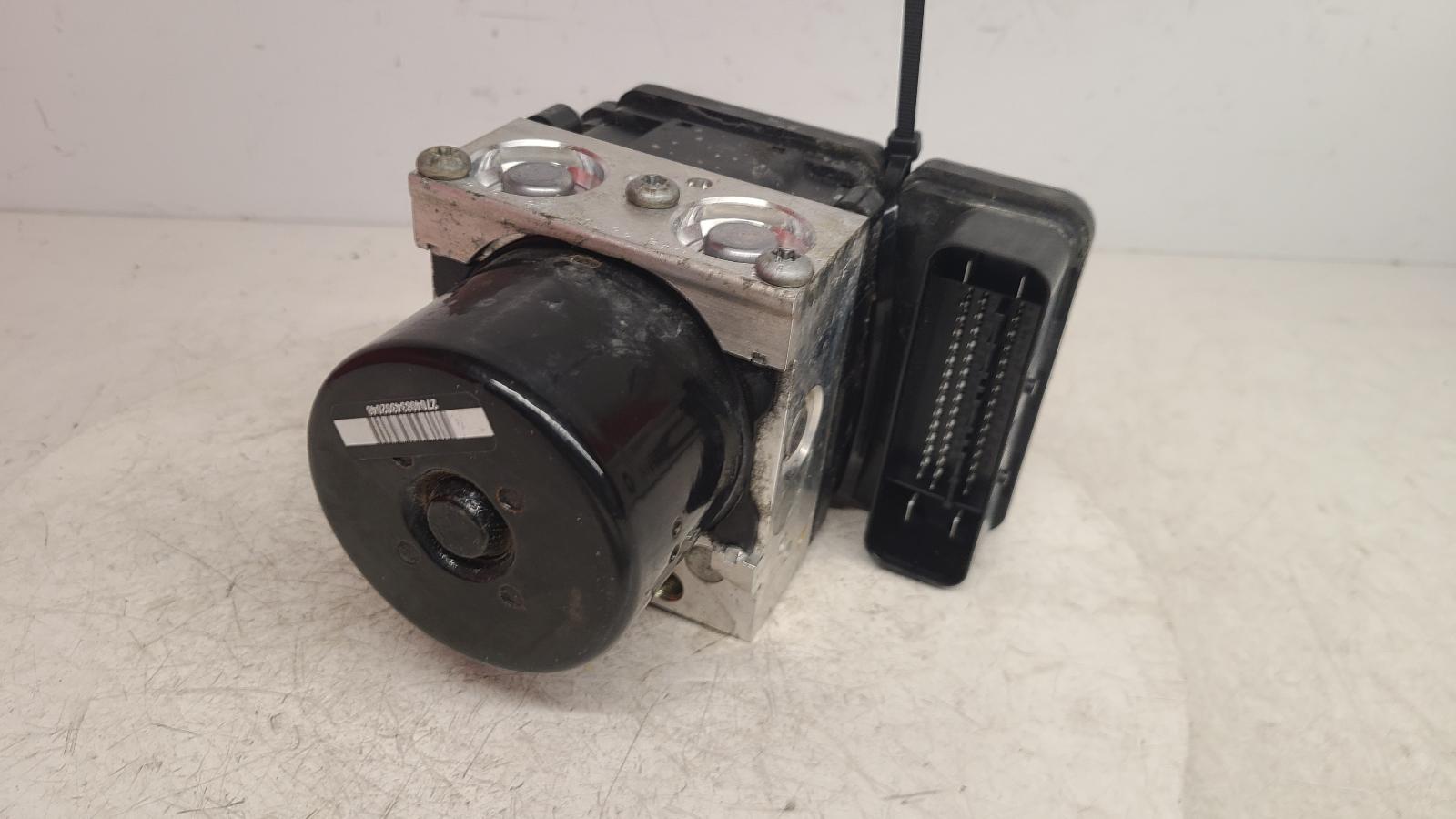 View Auto part ABS Pump/Modulator Volvo V40 2014