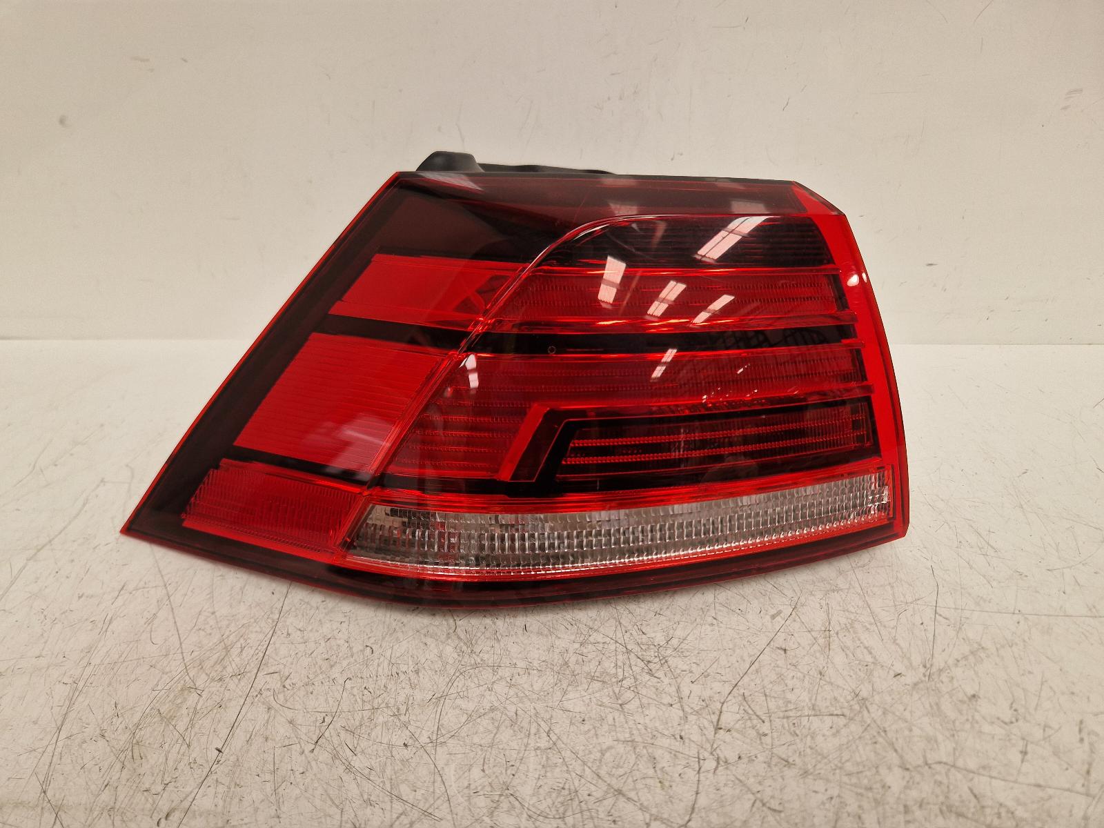 View Auto part L Taillight Volkswagen Golf 2018