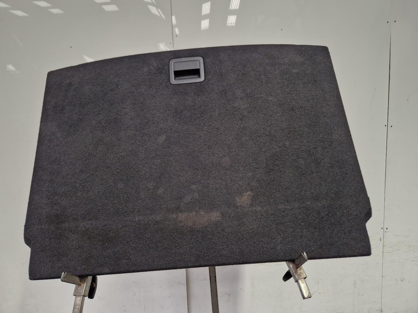 View Auto part Floor Mats/Boot Liner Volkswagen Golf 2018