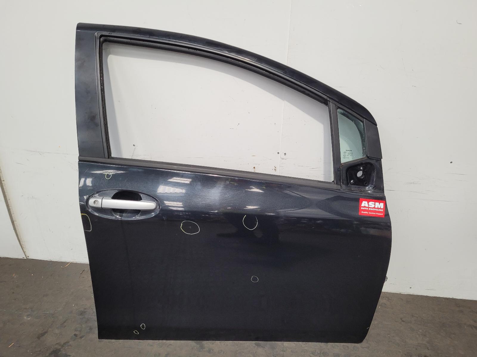 View Auto part R Front Door Toyota Yaris 2010