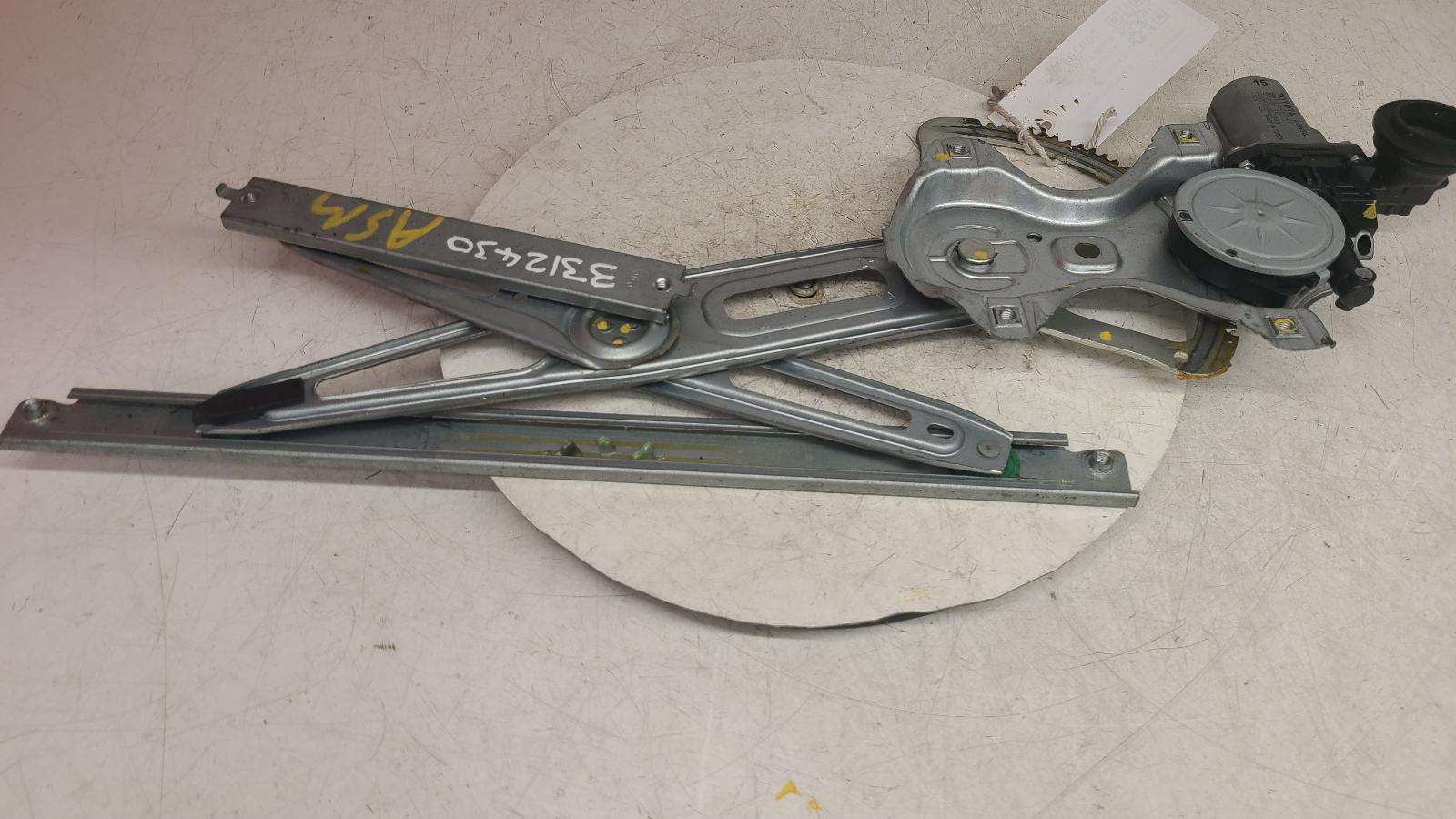 View Auto part LF Window Regulator Toyota Yaris 2010