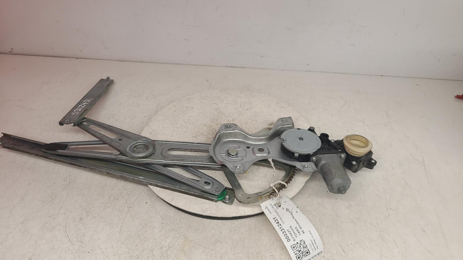 View Auto part RF Window Regulator Toyota Yaris 2010