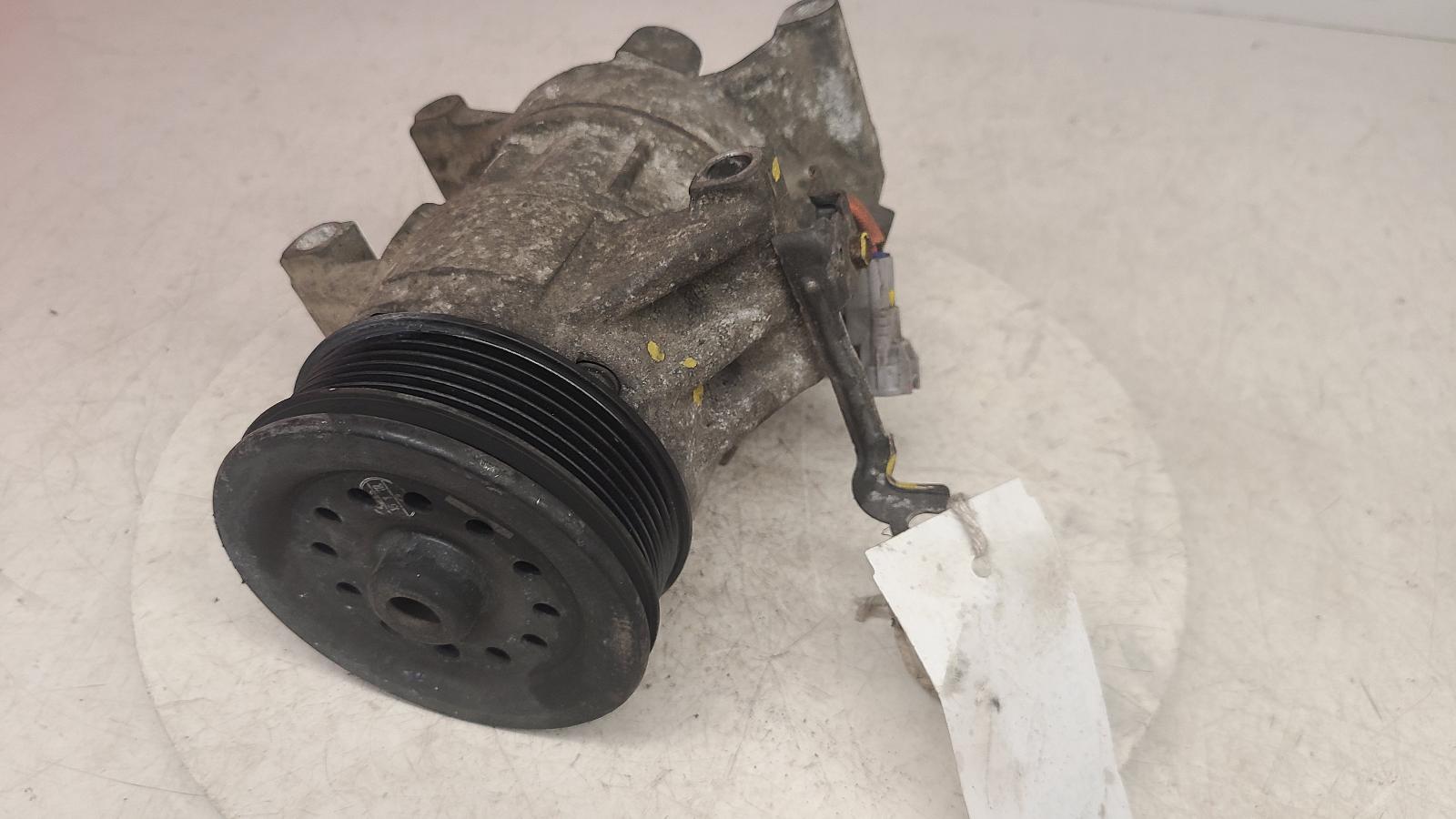 View Auto part Compressor Toyota Yaris 2010