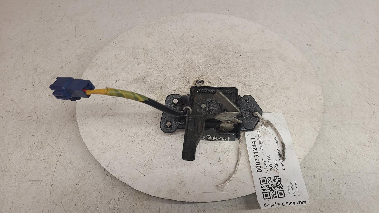 View Auto part Bootlid/Tailgate Lock Toyota Yaris 2010