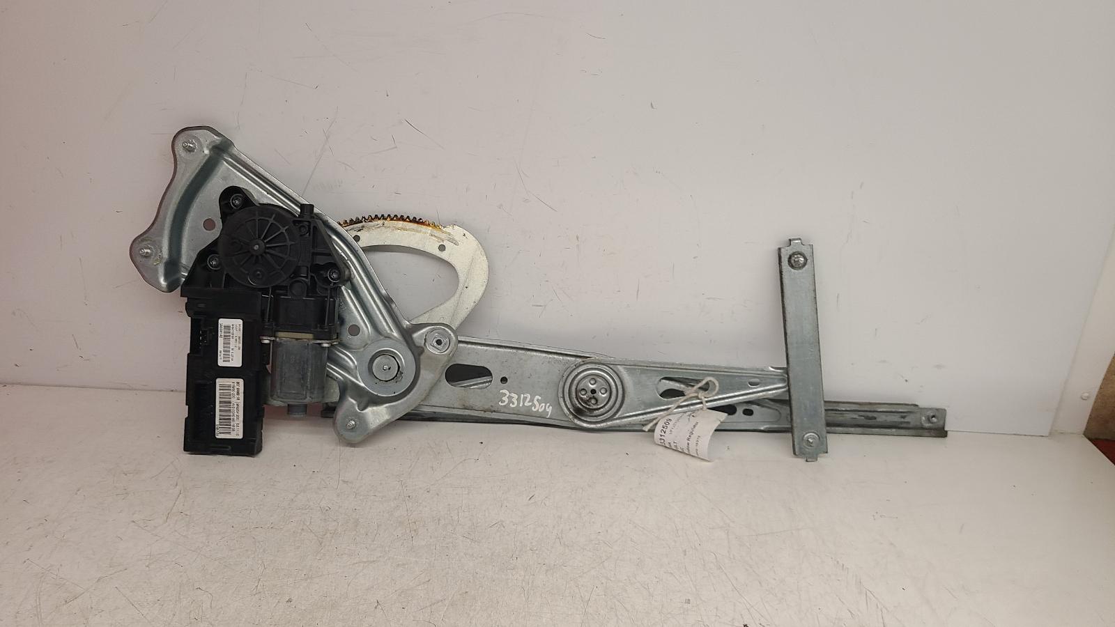 View Auto part RF Window Regulator Renault Scenic 2010
