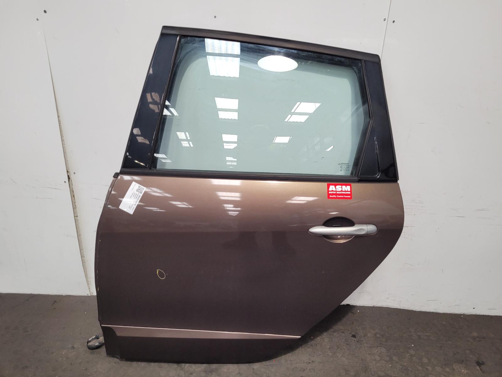 View Auto part L Rear Door Renault Scenic 2010