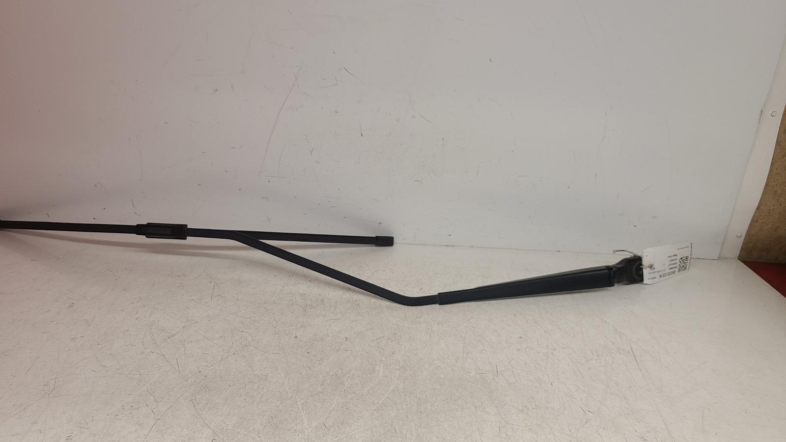 View Auto part Wiper Arm Renault Scenic 2010
