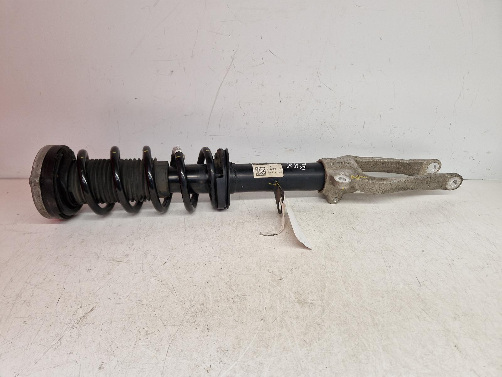 View Auto part RF Strut Bmw 5 Series 2021