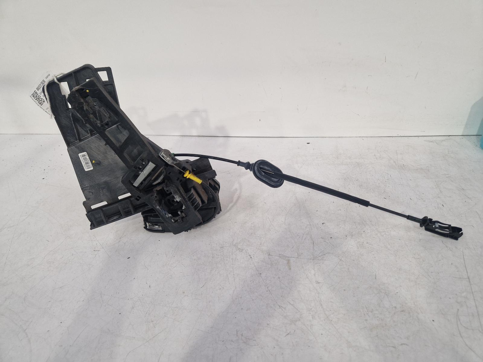 View Auto part Door Lock Assembly Ford Fiesta 2009