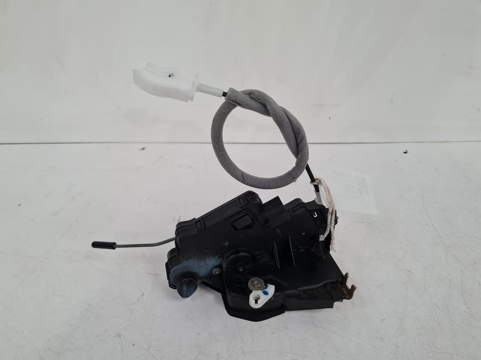 View Auto part Door Lock Assembly Bmw 3 Series 2004