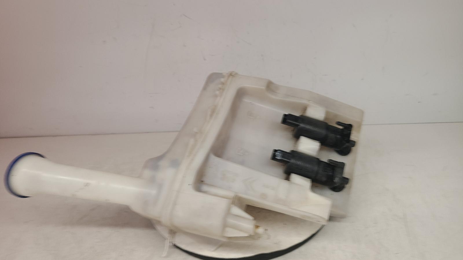 View Auto part Washer Bottle Peugeot 107 2008
