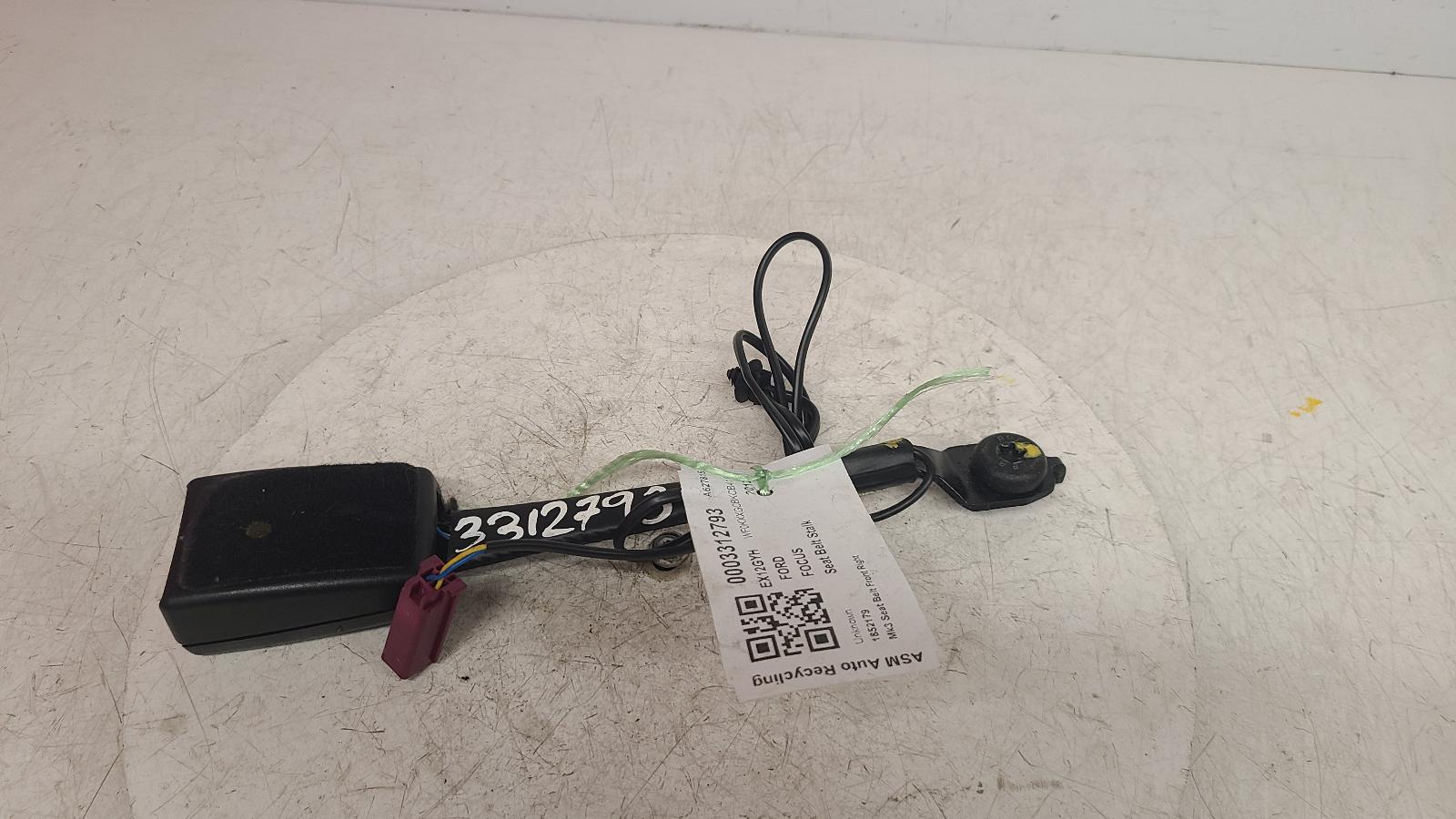 View Auto part Seat Belt Ford Focus 2012