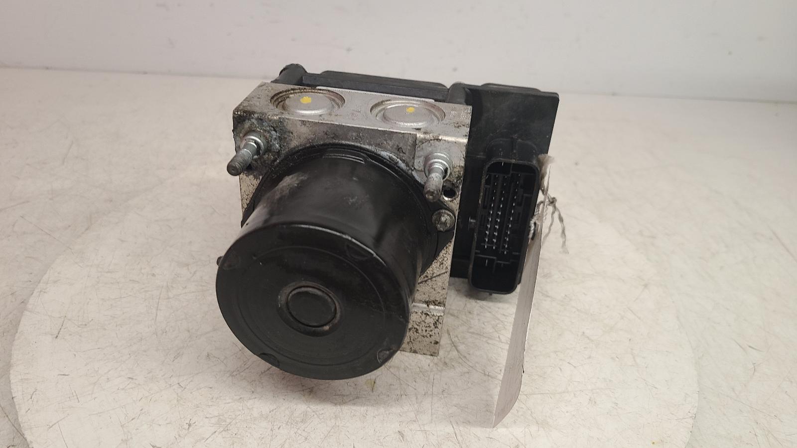 View Auto part ABS Pump/Modulator Volkswagen Polo 2011