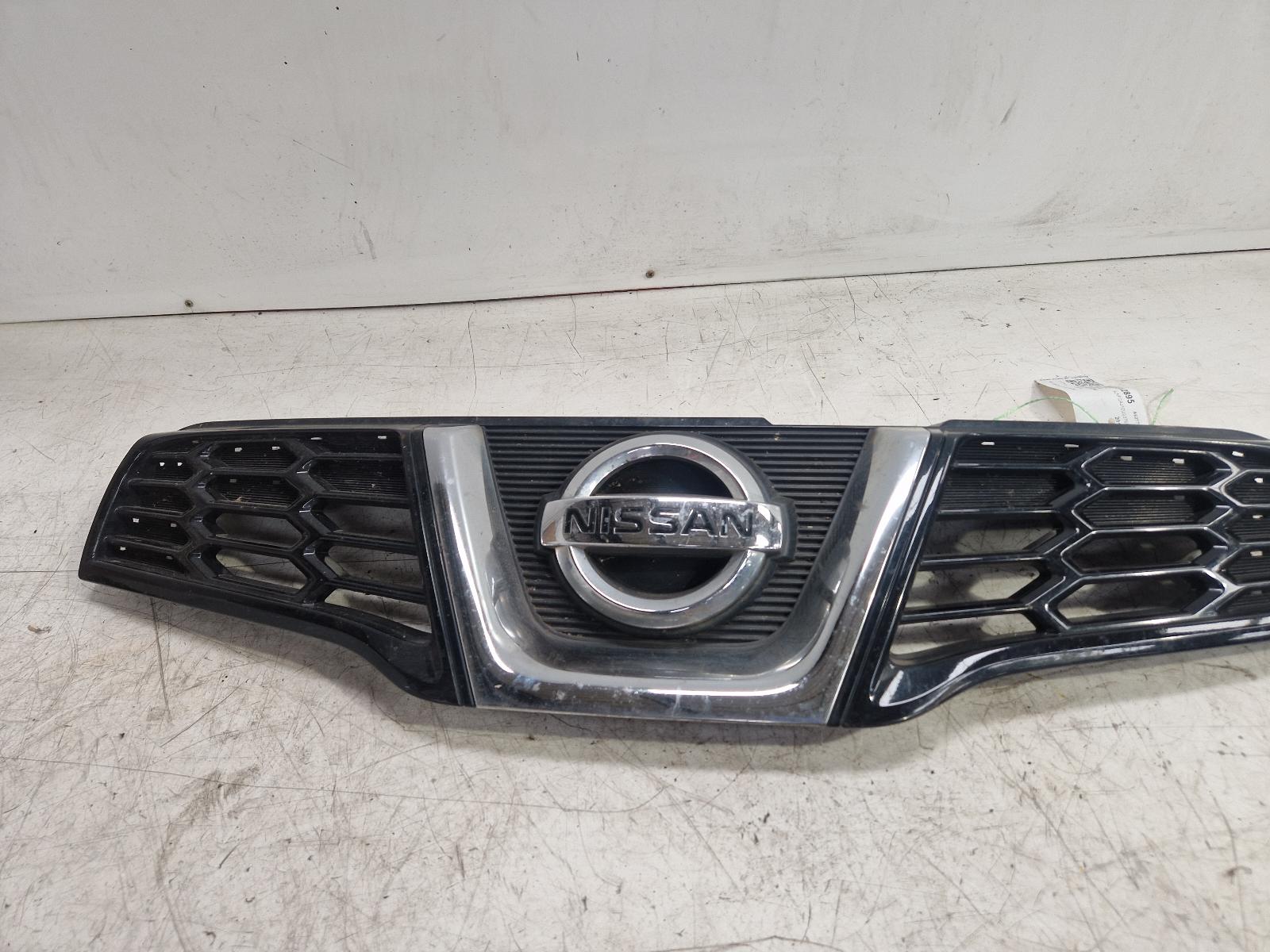 View Auto part Grille Nissan Qashqai 2011
